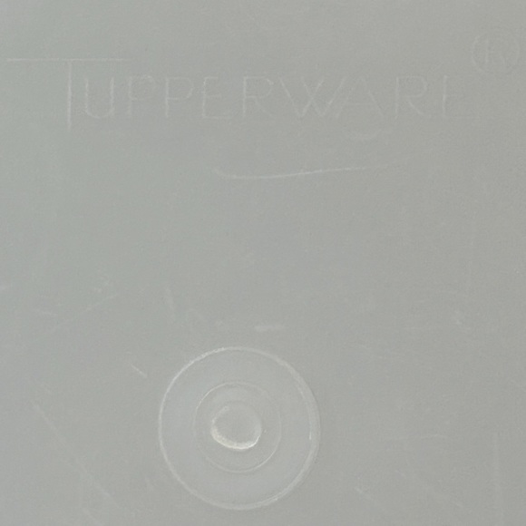 4 PC VINTAGE TUPPERWARE GOLD DEVILED EGG KEEPER CARRIER SERVER TRAY ~ LOOKS NEW - Picture 10 of 12